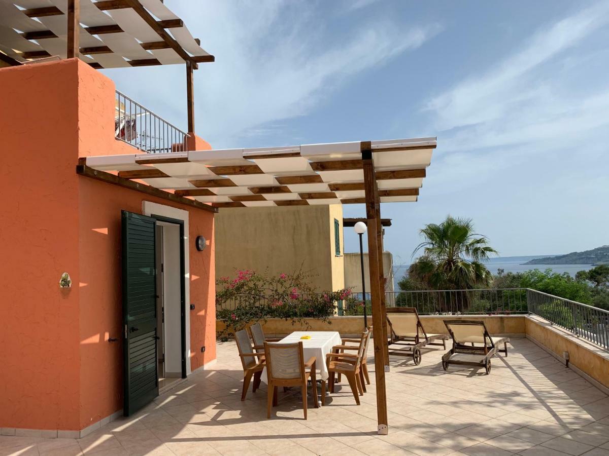 Appartamenti "Torre Del Mito" Santa Cesarea Terme Exterior foto