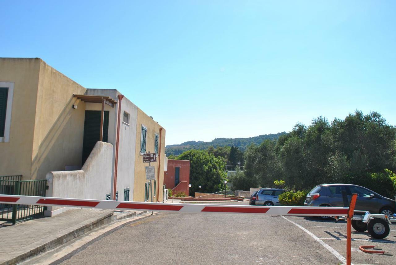 Appartamenti "Torre Del Mito" Santa Cesarea Terme Exterior foto